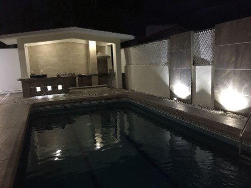 Casa En Renta Lomas De Cocoyoc (cardenal)
