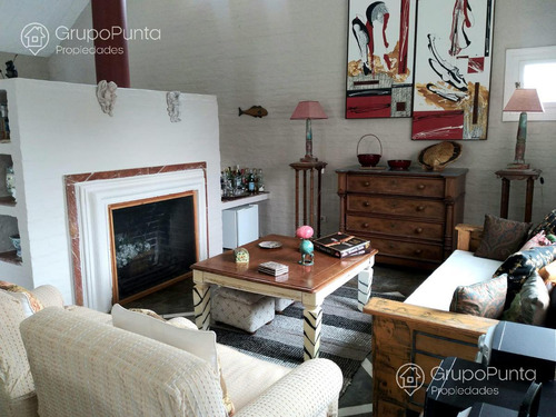 Casa En Venta 6 Dormitorios En Montoya
