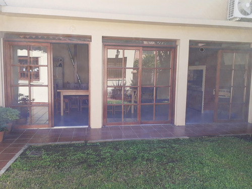 Imagen 22 de 30 de Chalet Sobre Lote De 10 X 32 - Parque Ayerza - Castelar Nort