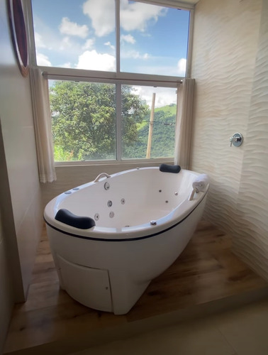 Banheira Jp Oval Fibra De Vidro 1,90 X 1,09 Branco.