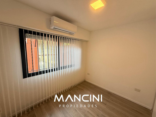 Ph En Venta De 5 Ambientes Con Cochera - Villa Ballester