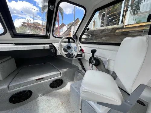 Aramendi Tracker Cabinado 620 Mercury 90 Hp 4 Tiempos