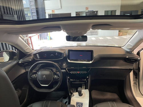 Imagen 17 de 25 de Peugeot 208 Feline Tiptronic 1.6