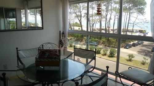 Apartamento En Mansa, 2 Dormitorios *- Ref: 859