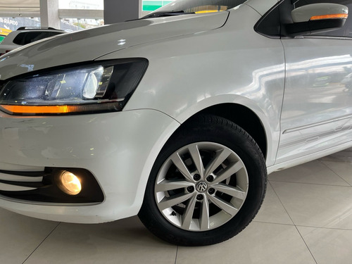 Volkswagen Fox 1.6 MSI TOTAL FLEX CONNECT 4P MANUAL