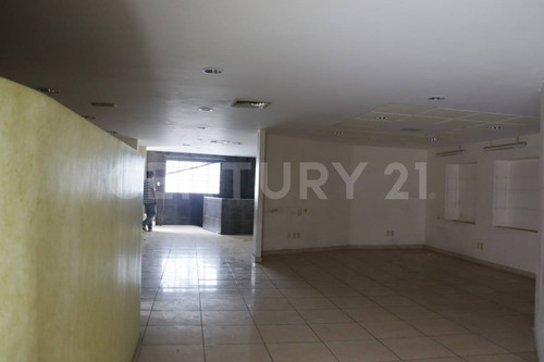 Local Comercial Con Oficinas En Jardines De La Corregidora, Colima