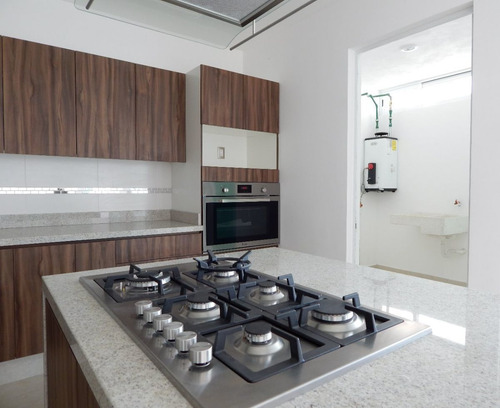 Hermosa Residencia, Lomas De Juriquilla, Jardín, Terraza, Estudio O 4ta Rec Pb