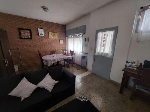 Ph Tipo Casa Dos Dormitorios Con Patio Interno