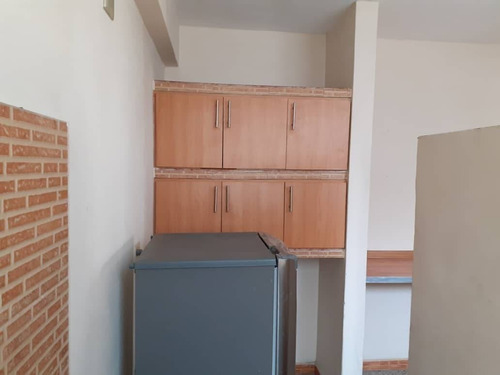 Imagen 9 de 17 de Av San Juan Vianney Resd Los Mangos Al Lado Delcolegio Fe Y Alegria Cod 135633 Vende Yackeline Tovar 04145831984