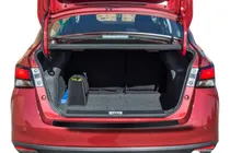 Comprar Cubre Baul Simil Carbono Toyota Yaris