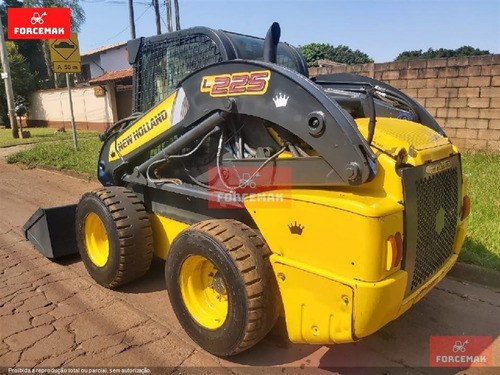 Imagem 4 de 6 de Mini-carregadeira New Holland L225 Ref.206756