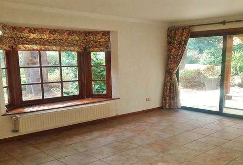 Lo Pinto, Estupenda Casa 280 M2, 4 Piezas Más Serv