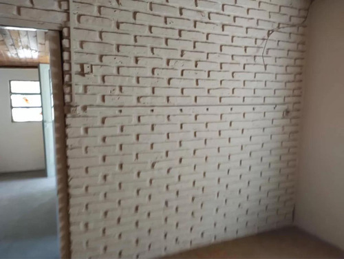 Casa En Venta - 3 Dormitorios 2 Baños - 360mts2 - Ezeiza