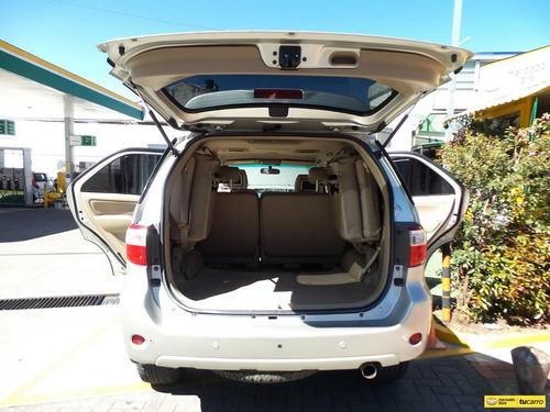 Imagen 12 de 25 de Toyota Fortuner Sr5 Urbana