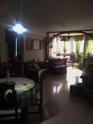 Imagen 3 de 12 de Apartamento En Av Fuerzas Armadas