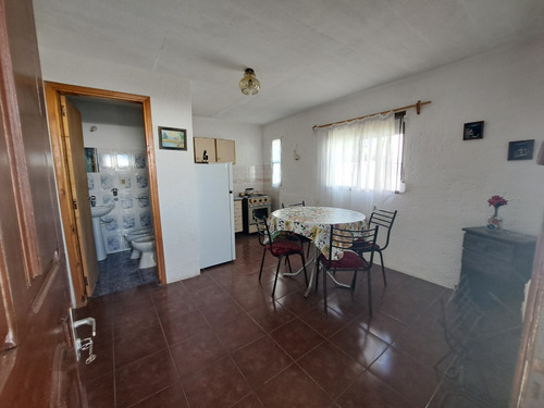 Inmobiliaria Costa Azul Vende Dos Casas Y Dos Apartamentos A Una Cuadra De La Playa Antoniopolis, Rocha.