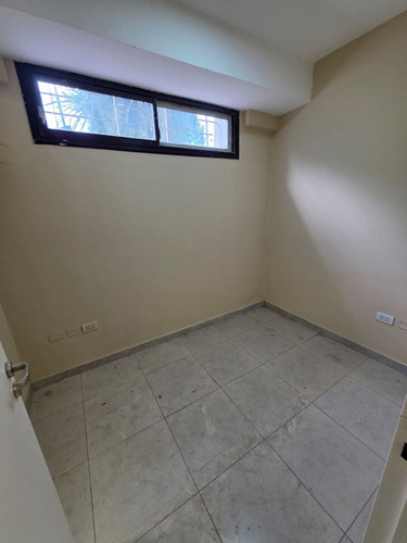 Alquiler Oficina Subsuelo - Barrio Sur