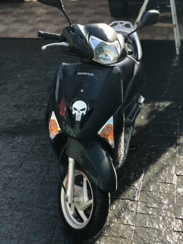 Honda Lead Delux