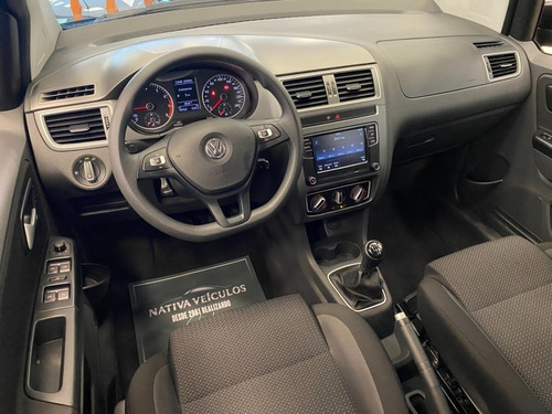 Imagem 8 de 11 de Volkswagen Fox Connect 1.6 Msi