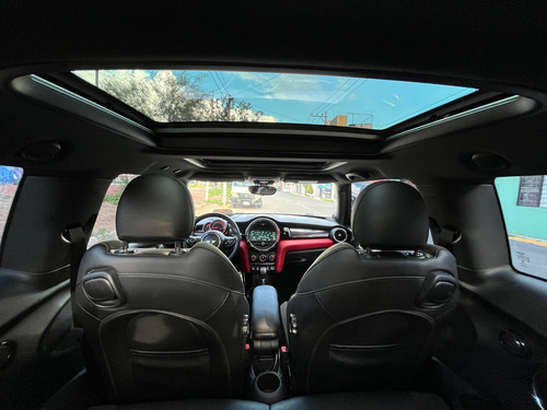 Mini John Cooper Works 2.0 Hot Chilli At