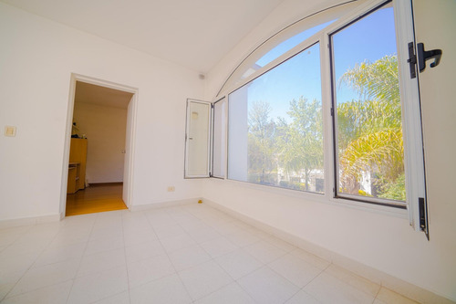 Imagen 18 de 30 de Alquiler Casa 6 Amb. En B. Cerrado Los Laureles