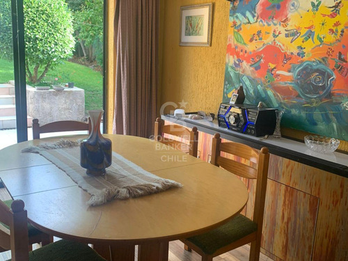 Casa Familiar En Escriva De Balaguer, Lo Barnechea