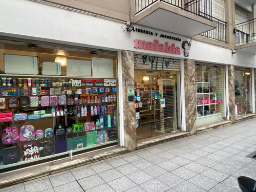 Vendo Excelente Fondo De Comercio - Zona Plaza Colon