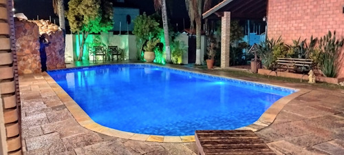 Aluga Casa Praia Temporada Piscina Aquecida Banheira Jacuzzi
