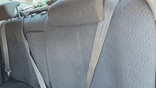 Imagen 10 de 12 de Toyota Yaris 2007 Americana