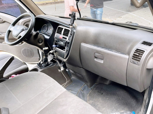 Hyundai HR 2.5 LONGO COM CAÇAMBA 4X2 16V 130CV TURBO INTERCOOLER DIESEL 2P MANUAL