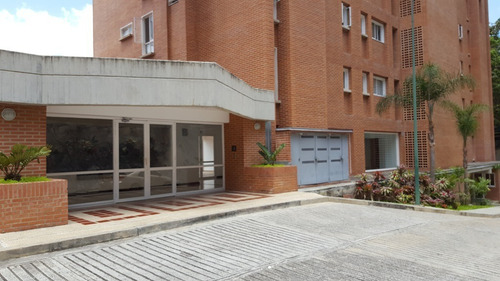 Alto Hatillo Imponente 180mts Financiamiento 50% En Dos Años Sin Intereses Linda Vista Edificio Nuevo Pozo De Agua Calle Privada Vigilancia 2habitaciones /3baños 2 Puestos En Sótano Maletero