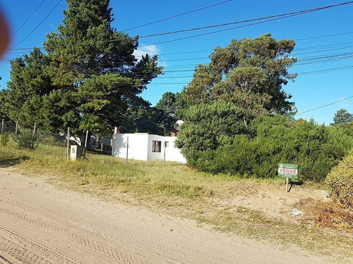 Imagen 5 de 8 de -vendido- Lote Sobre Calle Pinamar, Muy Buena Ubicación