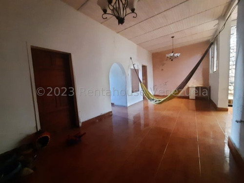 Imagen 3 de 16 de Casa En Venta En Av. Miranda, San Juan De Los Morros. 23-21354