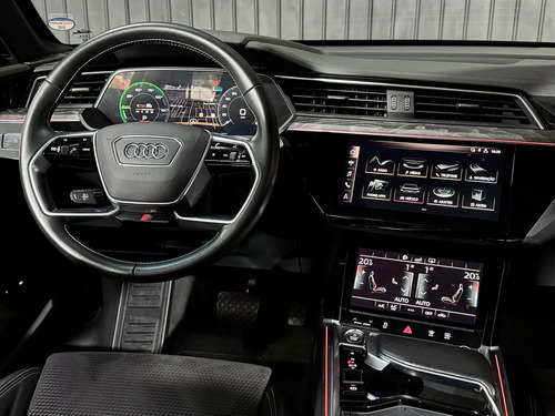 Audi E-tron E-TRON SPORTB. PERF.BLACK AUT.(ELÉTRICO)