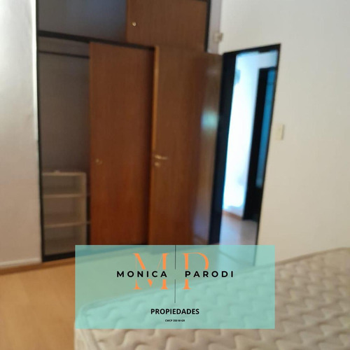 Casa En Venta Con Departamento Y Pileta Zona Centro De Moreno