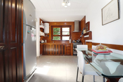 Espectacular Casa Con Quincho Y Pileta En Moreno