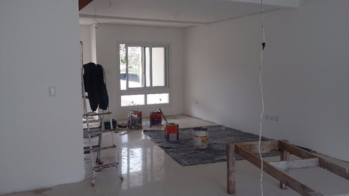 Imagem 3 de 8 de Casa De 3 Dormitórios - 4250