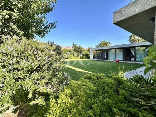 Casa En Venta De 3 Dorm.piedra Roja,chicureo,colina