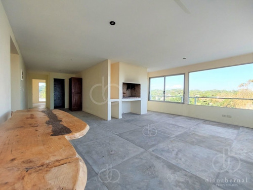 Imagen 15 de 20 de Penthouse Duplex Con Barbacoa Y Vista Al Mar
