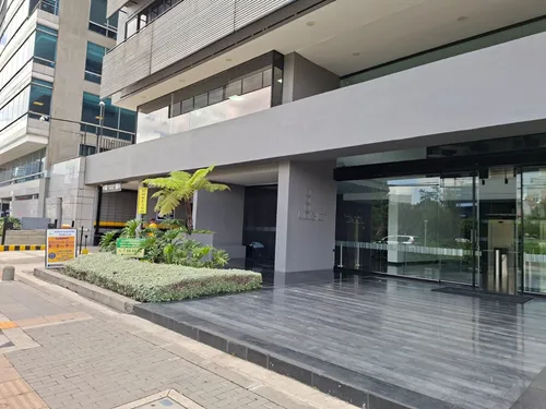 Oficina En Arriendo En Chiconavarra. Cod A1614526