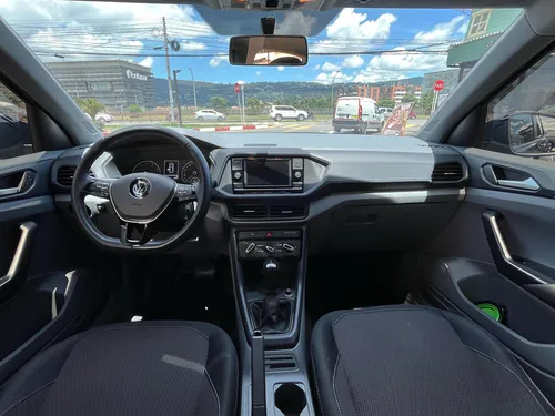 Volkswagen T-Cross Trendline 1.6cc AT AA 4X2