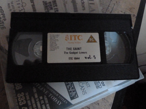 Videocassettes El Santo Con Roger Moore (Usado)