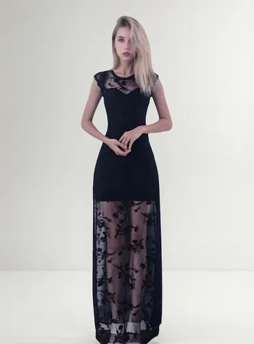 Vestido Largo Fiesta Encaje Transparencias Negro Manga Corta