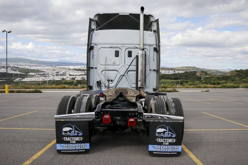Imagen 4 de 14 de Freightliner Cascadia 2015