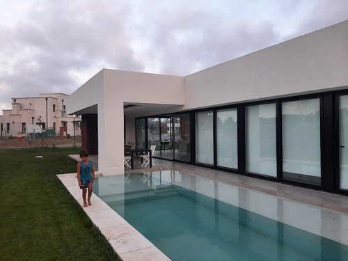 Imagen 7 de 30 de Alquiler Casa Rumenco Joven 4 Dormitorios Con Piscina Climatizada