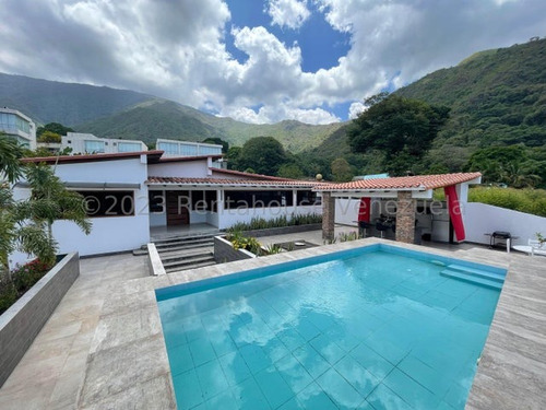 Exclusiva Casa Remodelada Con Piscina, Sauna, Area De Jardin, Estacionamiento 12 Vehiculos Casilla Vigilancia A Estrenar Concepto Moderno Exclusiva Zona Privada Palmarito Estef 24-15119
