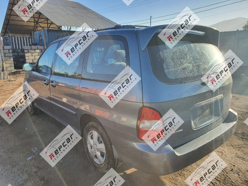 Kia Carnival 2002 En Desarme