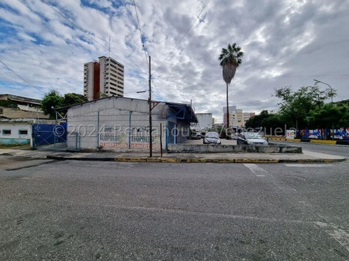 %% Raiza Suarez Vende Lote De Terreno En Pleno Centro Este De Barquisimeto 2 5 7 3 6 8 Con Muchísimo Potencial Comercial Para Cualquier Proyecto Comunícate Por Favor!