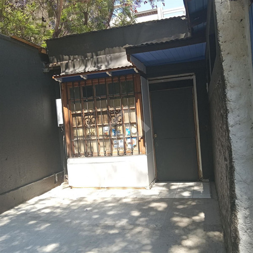 Local Comercial En Arriendo Manquehue Sur, Comuna Las Condes