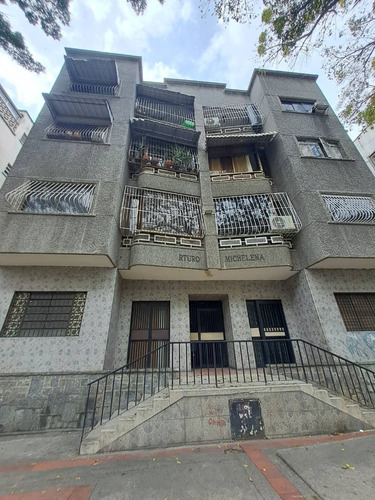 Venta De Apartamento En Las Acacias- Av. Victoria